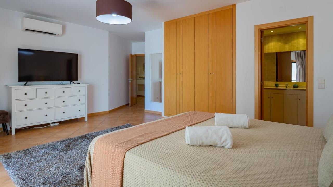 Magnificent 2Bdr Apartment W/ Ac & Pool - 2Min From Beach - By Lovelystay Armação de Pêra Exterior foto